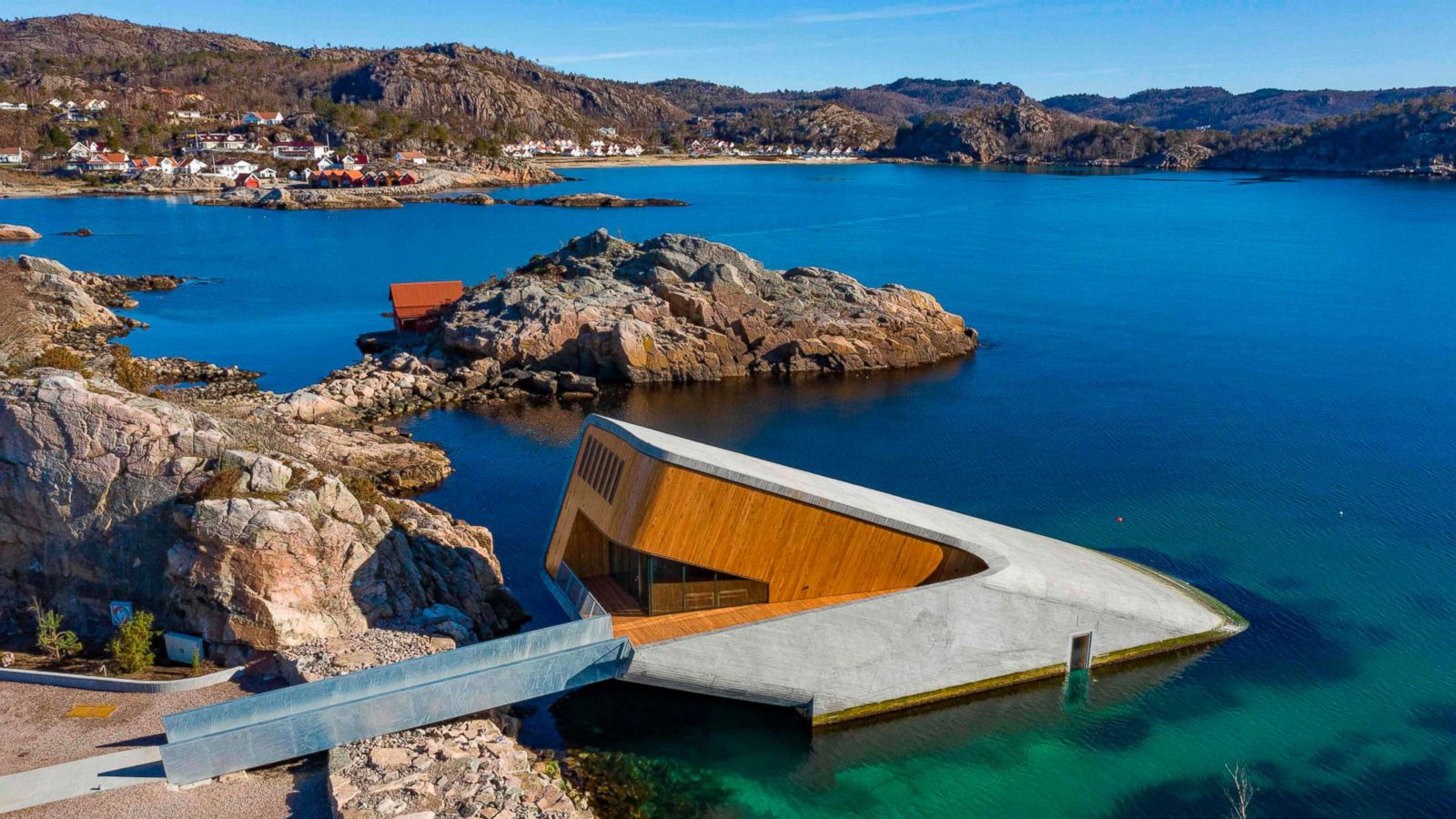 Underwater Restaurant – A Global Architectural Attraction