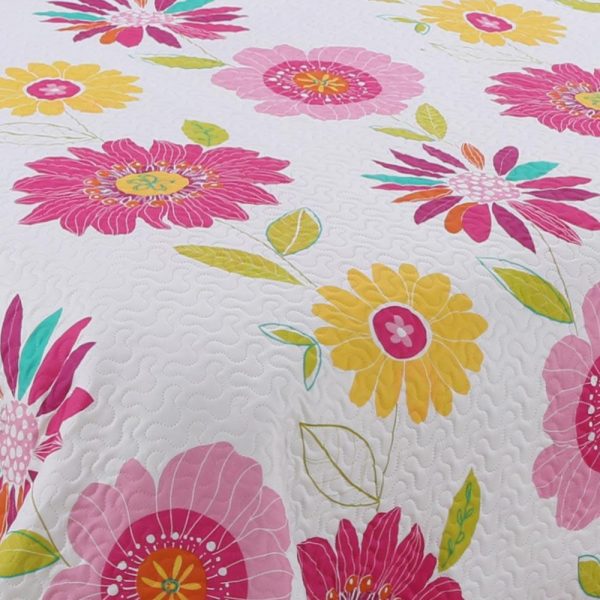 Pink Floral Quilted Bedspread With Pillowcovers