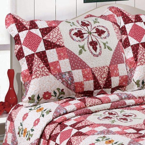 Blushy Maroon Bedspread (with two pillow covers)