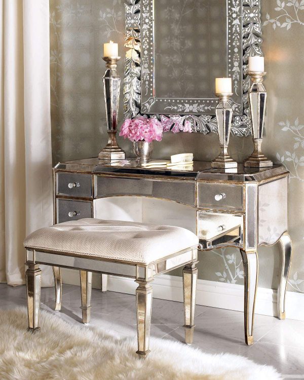 Mirrored 4 Drawer Vanity Set with Stool
