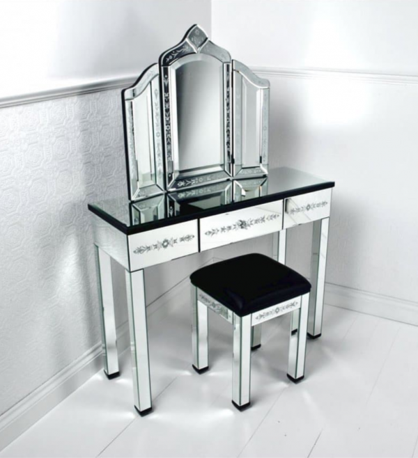 Mirrored 4 Drawer Vanity Set with Stool