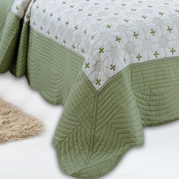 Green Full Embroidery Bedspread - Quilting Tree