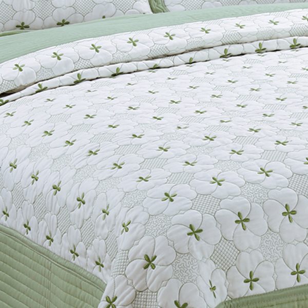 Green Full Embroidery Bedspread - Quilting Tree