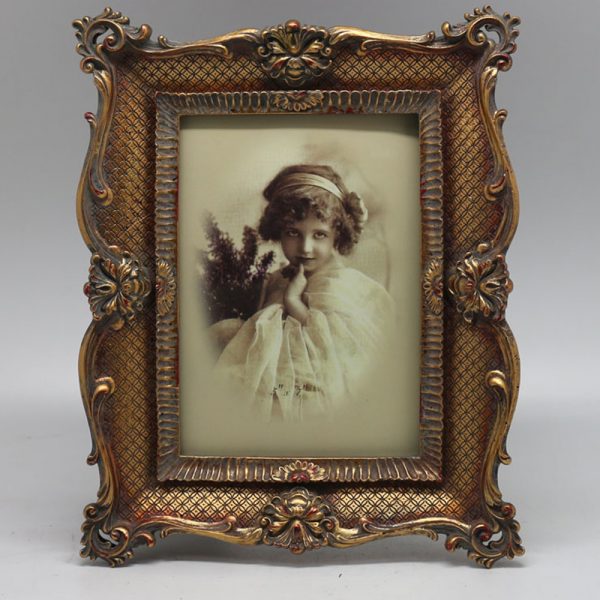 Vintage Golden Photo Frame Set