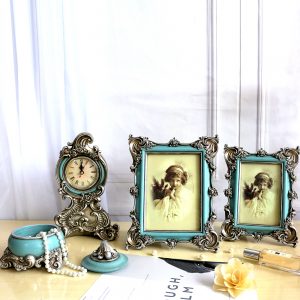 victorian style photo frame set