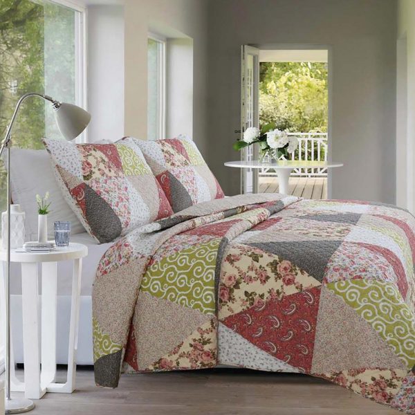 triangular patchwork bedspread cum quilt