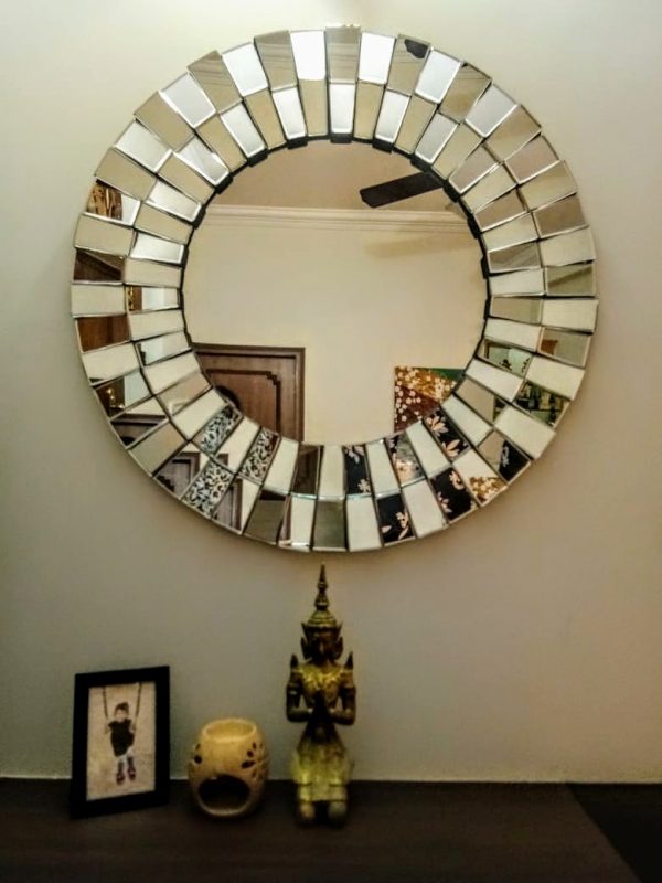 Globus Modern Wall Mirror