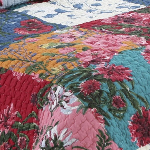 Multicolor Floral Patchwork Quilt