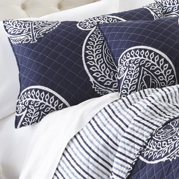 Blue Paisley Cotton Bedspread - Quilting Tree