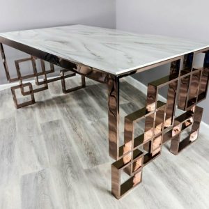 Copper Dining Room Tables / Round Dining Table Oxidized Hammer Copper Top Handforged Iron Etsy : Woodland dining table with 44x72 soft oval copper top by the iron shoppe.