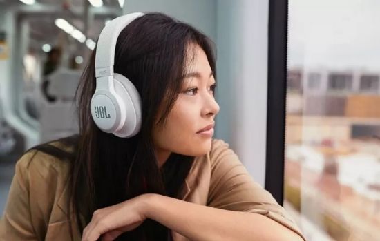 JBL LIVE 500BT Wireless Over-Ear Headphones