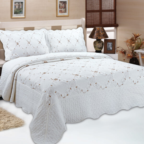 White Floral Quilted Bedspread - Quilting Tree